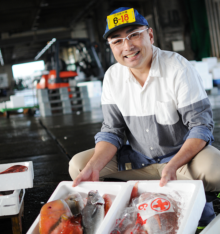 さあ、楽しい食事の時間と美味しい料理で心と体を喜ばせよう。